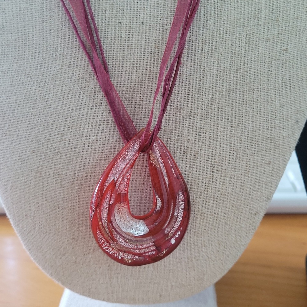 Vintage Red Silver Foil Art Glass Teardrop Pendant Ribbon Necklace 19in 21g